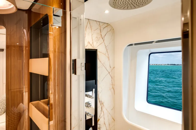 Slide: The Image of Azimut 36 Meter 2024 - 6040786