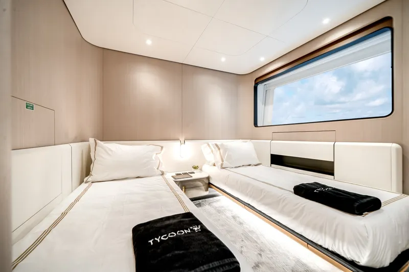 Slide: The Image of Azimut 36 Meter 2024 - 6040793