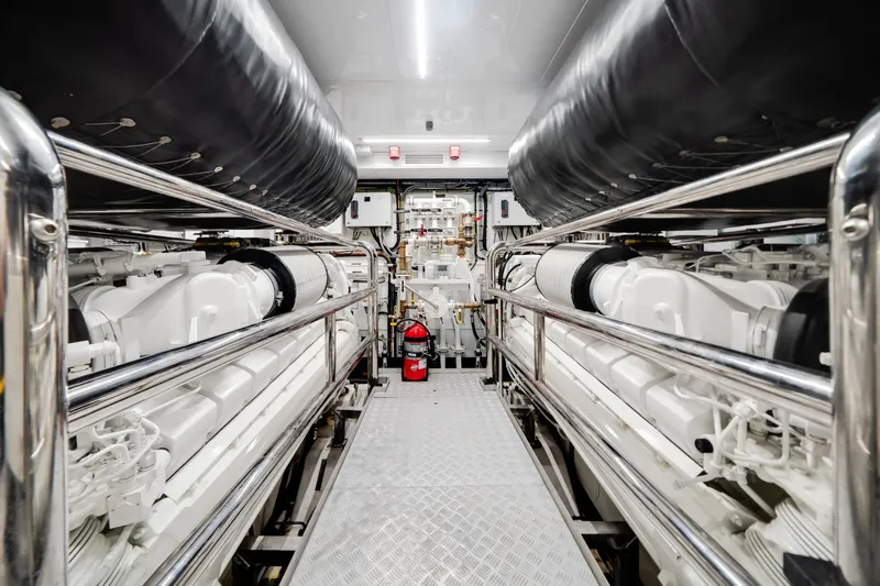 Slide: The Image of Azimut 36 Meter 2024 - 6040797