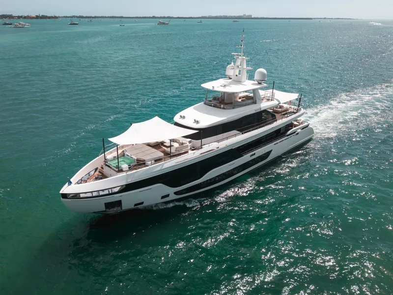 Slide: The Image of Azimut 36 Meter 2024 - 6040705