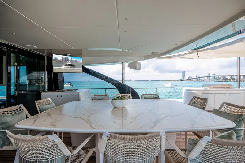 Slide: The Image of Azimut 36 Meter 2024 - 6040719