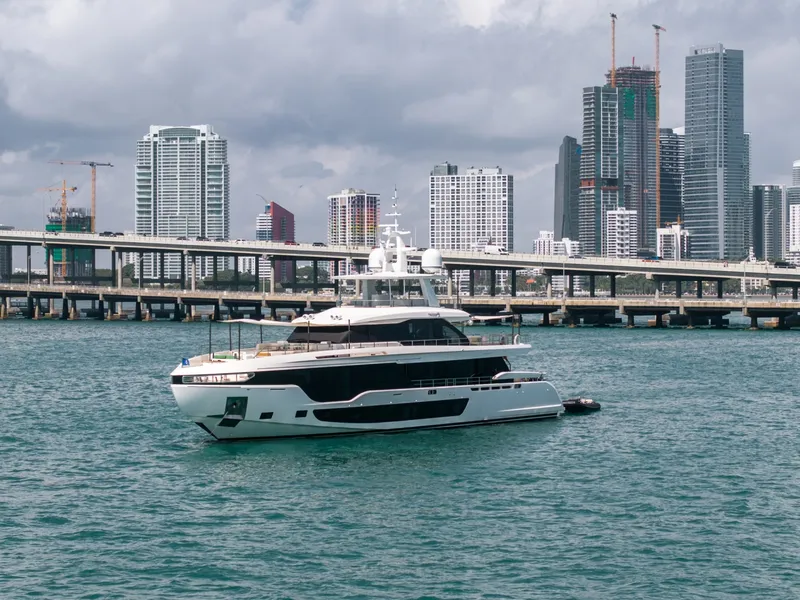 Slide: The Image of Azimut 36 Meter 2024 - 6040680