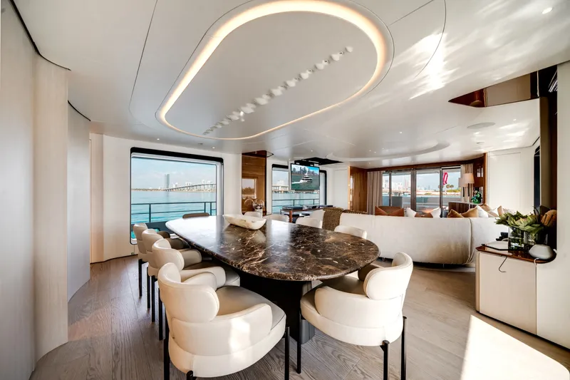 Slide: The Image of Azimut 36 Meter 2024 - 6040749