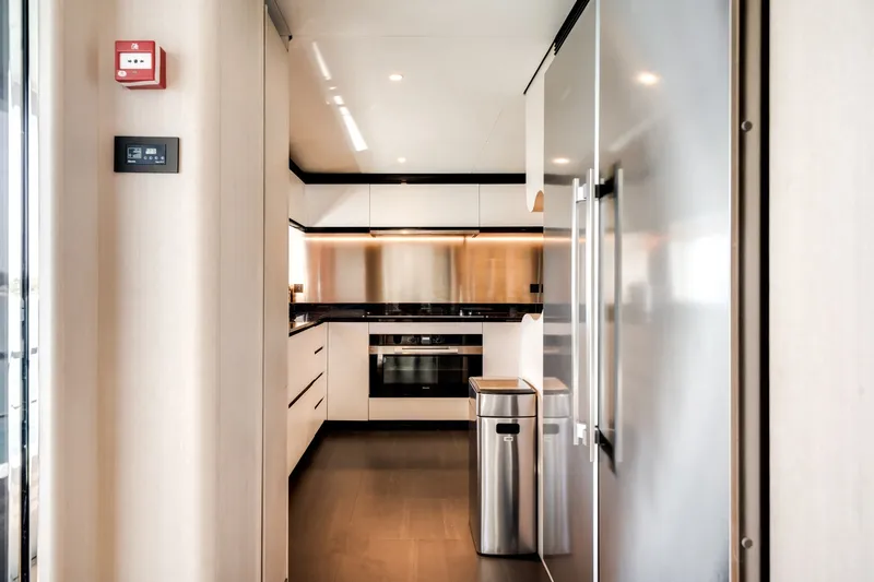 Slide: The Image of Azimut 36 Meter 2024 - 6040750