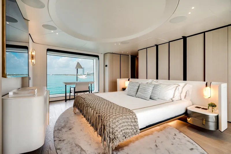 Slide: The Image of Azimut 36 Meter 2024 - 6040759