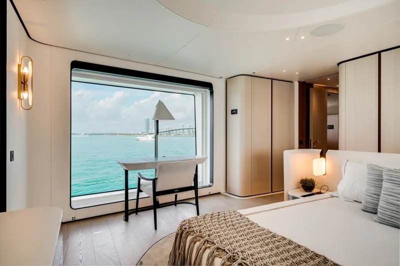 Slide: The Image of Azimut 36 Meter 2024 - 6040760