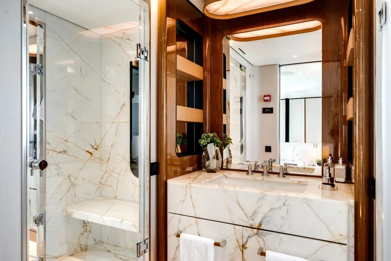 Slide: The Image of Azimut 36 Meter 2024 - 6040764