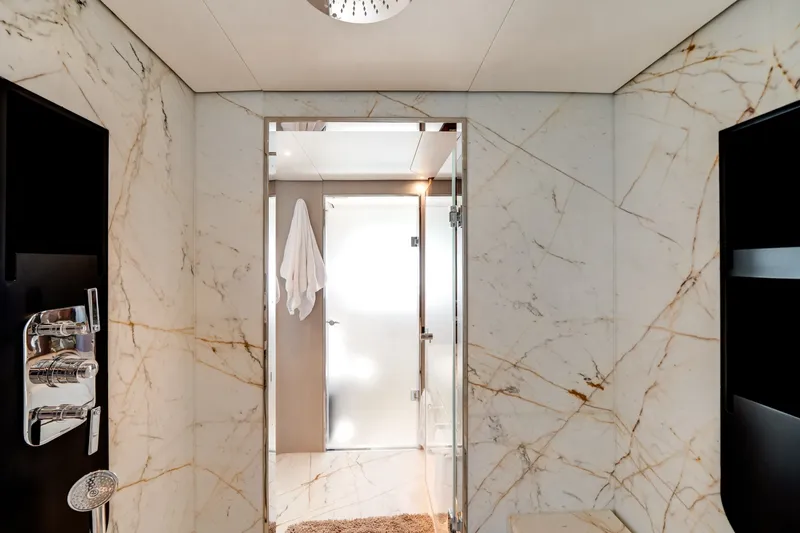 Slide: The Image of Azimut 36 Meter 2024 - 6040766