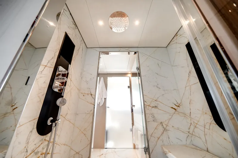 Slide: The Image of Azimut 36 Meter 2024 - 6040767