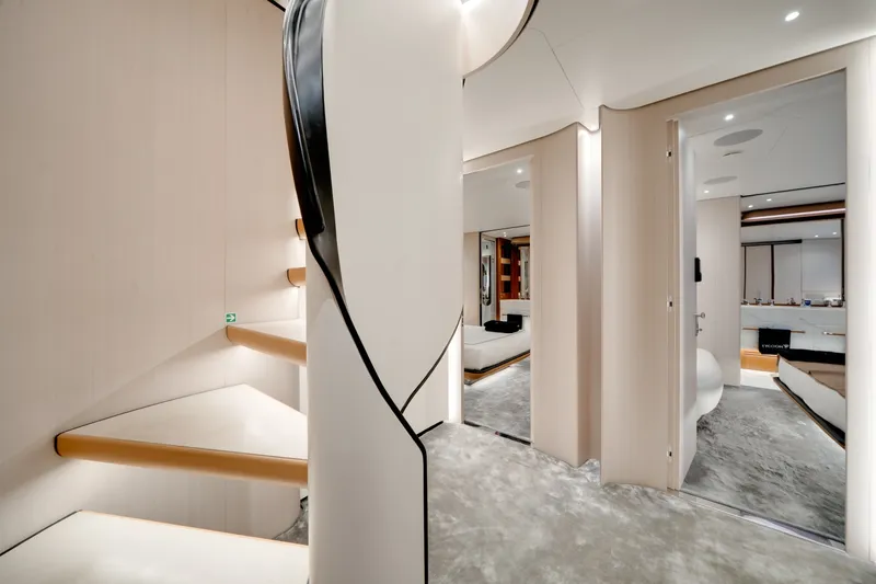 Slide: The Image of Azimut 36 Meter 2024 - 6040770