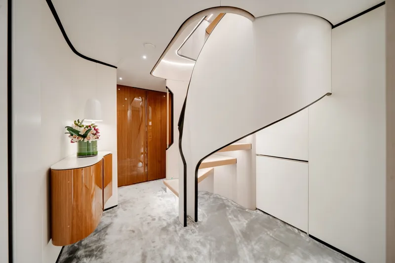 Slide: The Image of Azimut 36 Meter 2024 - 6040772