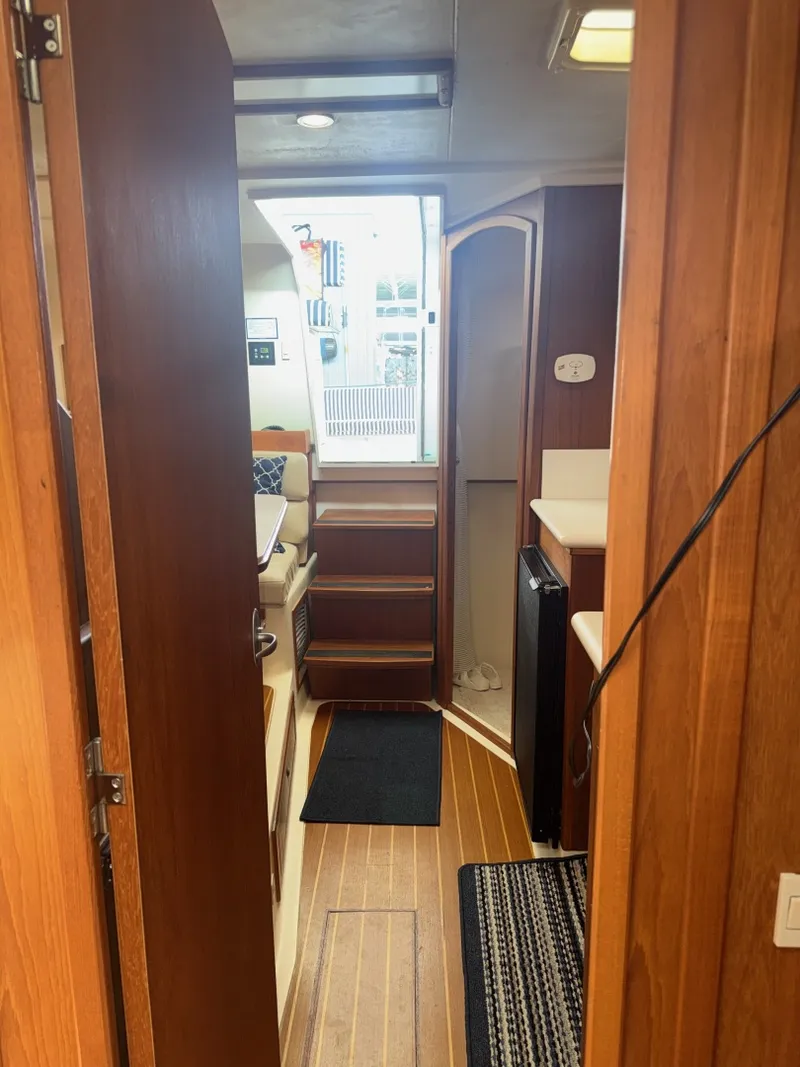 Slide: The Image of Mainship 34 2002 - 6042549