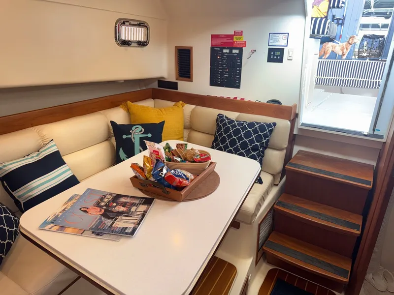 Slide: The Image of Mainship 34 2002 - 6042555