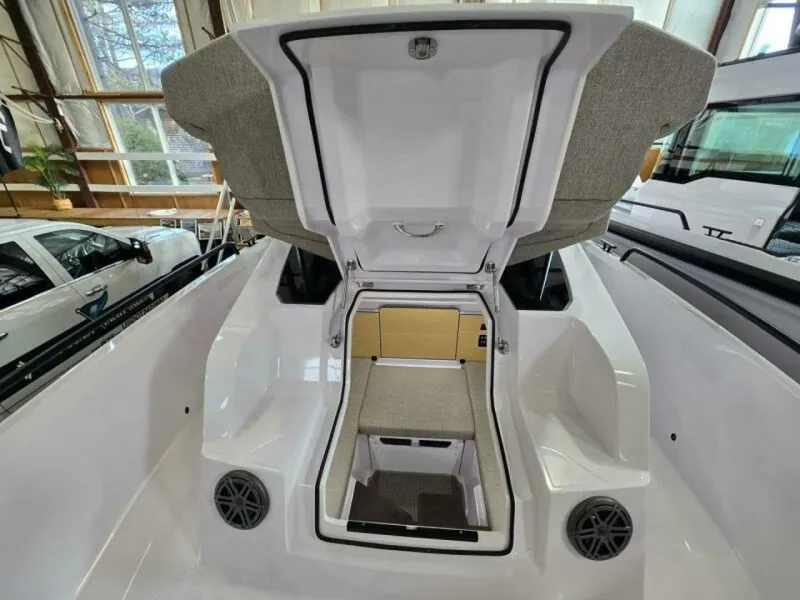 Slide: The Image of Axopar Cross Cabin 2026 - 7381816