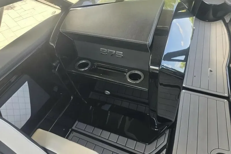 Slide: The Image of Yamaha 275SD 2025 - 6054535