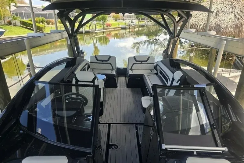Slide: The Image of Yamaha 275SD 2025 - 6054526