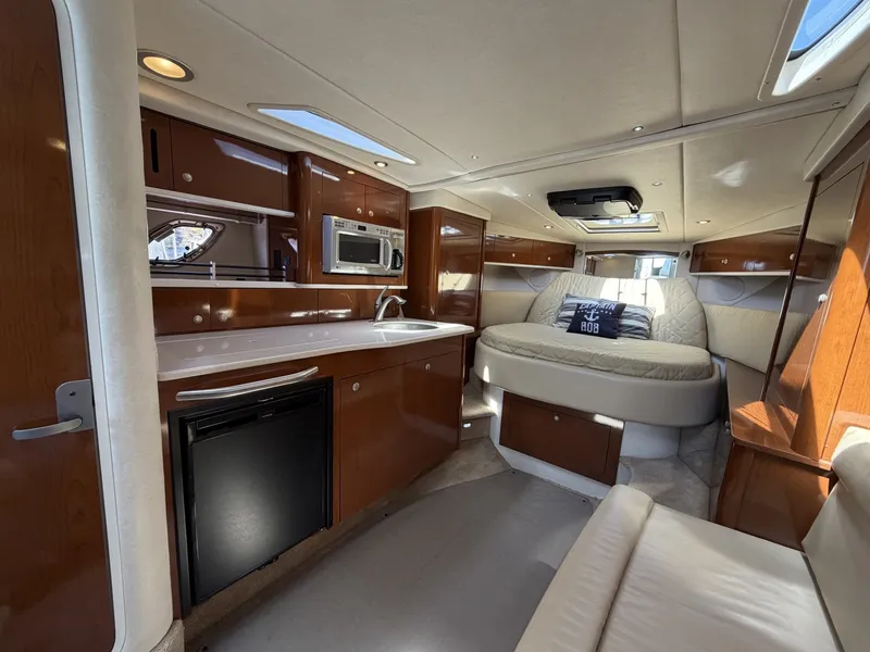 Slide: The Image of Sea Ray 330 Sundancer 2008 - 6077205