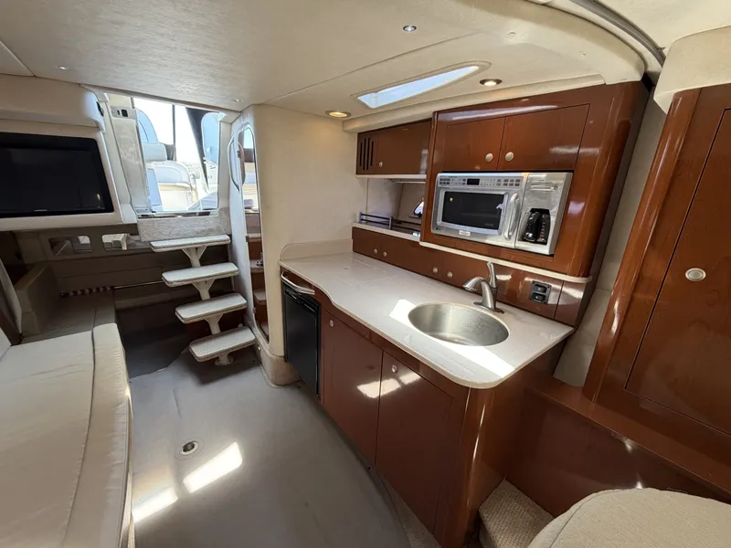 Slide: The Image of Sea Ray 330 Sundancer 2008 - 6077207