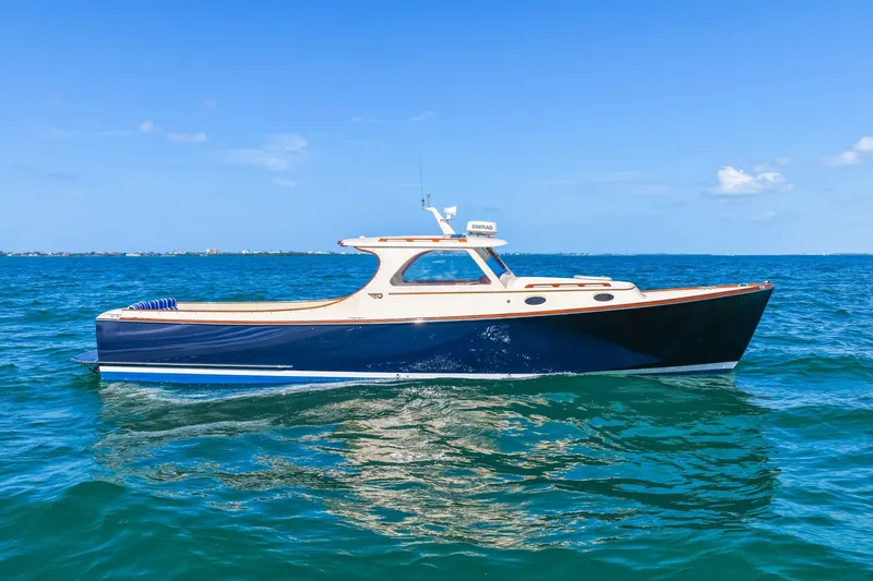 The Image of 1998 36 Hinckley Picnic Boat Profile - 6041577