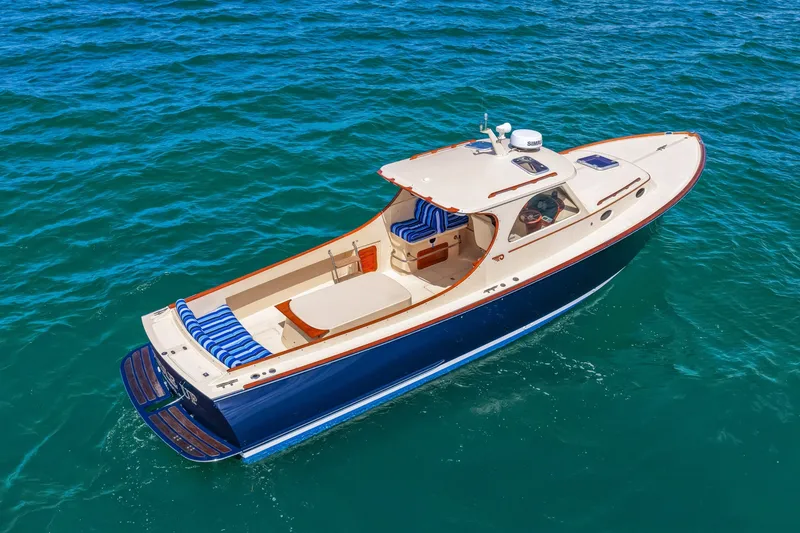 Slide: The Image of 1998 36 Hinckley Picnic Boat Profile - 6041694