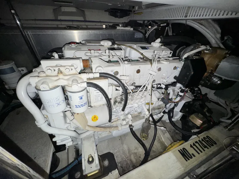 Slide: The Image of Carver Yachts 466 Motor Yacht 2004 - 6041575