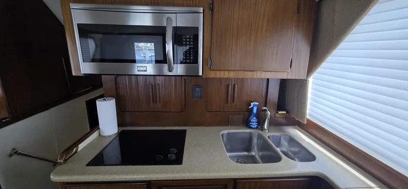 Slide: The Image of Hatteras 52 Convertible 1989 - 6041868