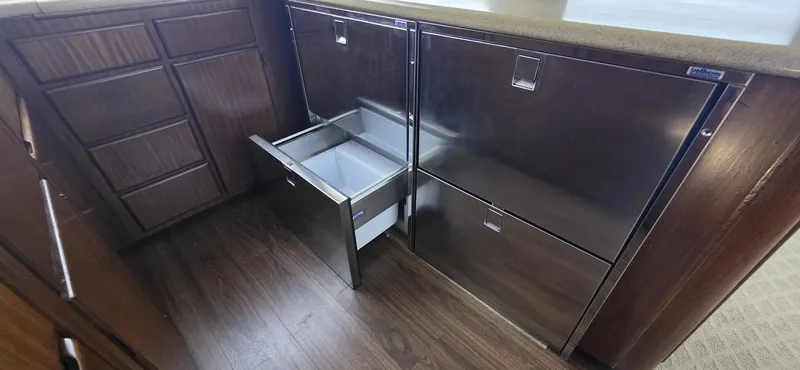 Slide: The Image of Hatteras 52 Convertible 1989 - 6041872