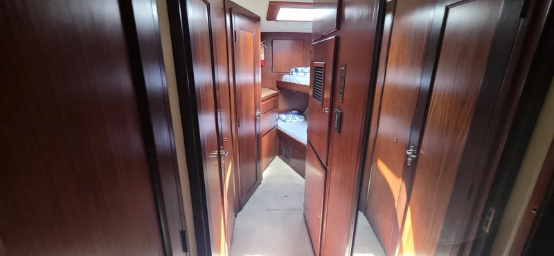 Slide: The Image of Hatteras 52 Convertible 1989 - 6041908