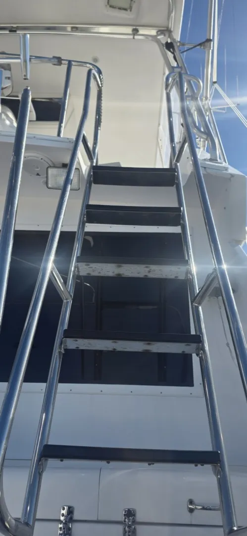 Slide: The Image of Hatteras 52 Convertible 1989 - 6041919