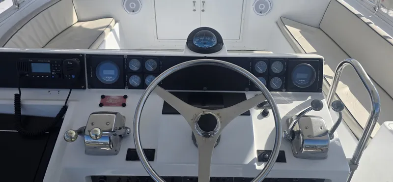 Slide: The Image of Hatteras 52 Convertible 1989 - 6041921