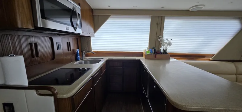 Slide: The Image of Hatteras 52 Convertible 1989 - 6041866