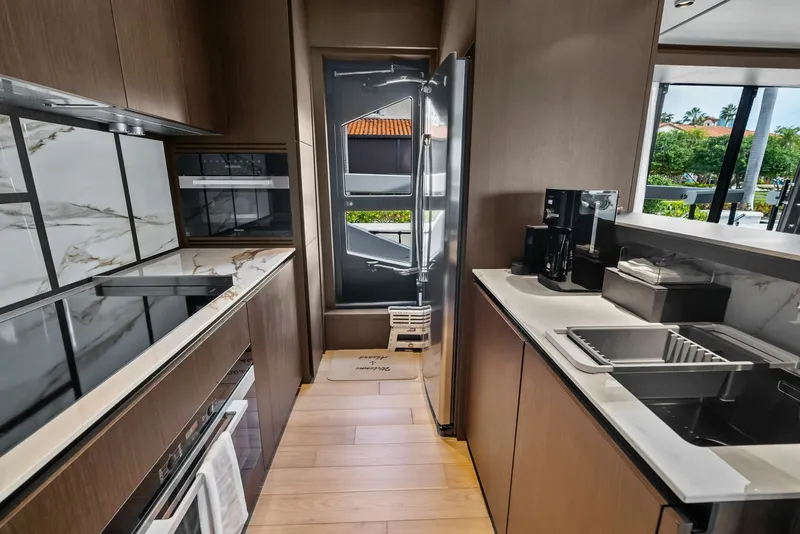 Slide: The Image of Ferretti 860 2023 - 6044842