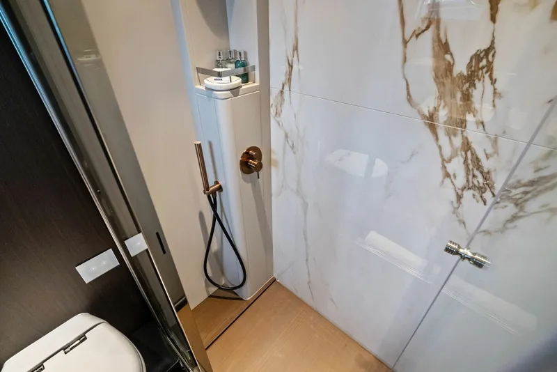 Slide: The Image of Ferretti 860 2023 - 6044857