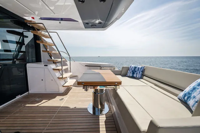 Slide: The Image of Ferretti 860 2023 - 94