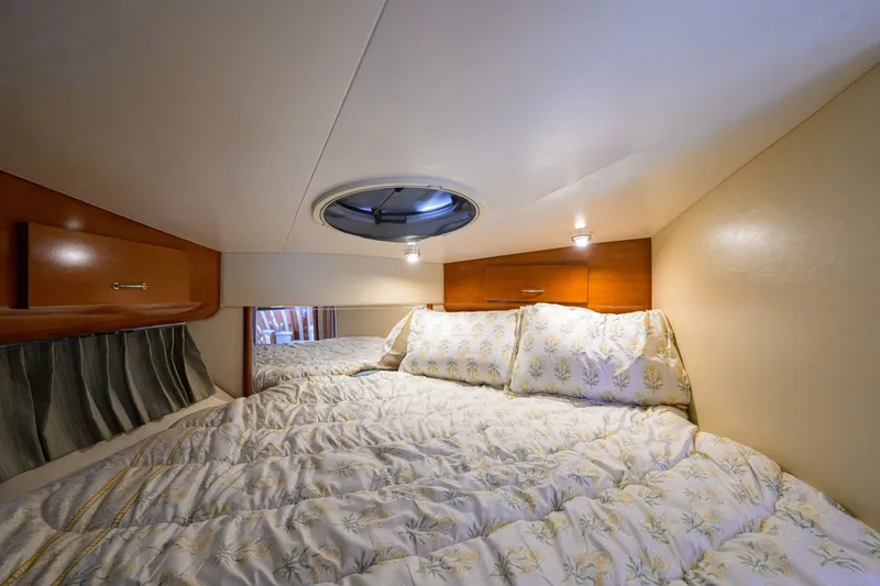 Slide: The Image of Carver 444 - Great Adventure 2003 Carver 444 - Great Adventure - 6042168