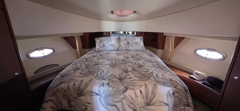 Slide: The Image of Silverton 39 Motor Yacht 2006 - 6205241