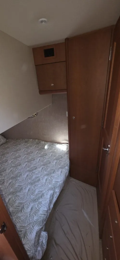 Slide: The Image of Silverton 39 Motor Yacht 2006 - 6205248