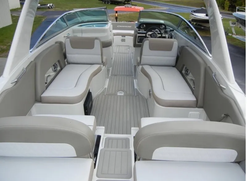 Slide: The Image of Crownline Boats Eclipse E30 2018 - 7529438
