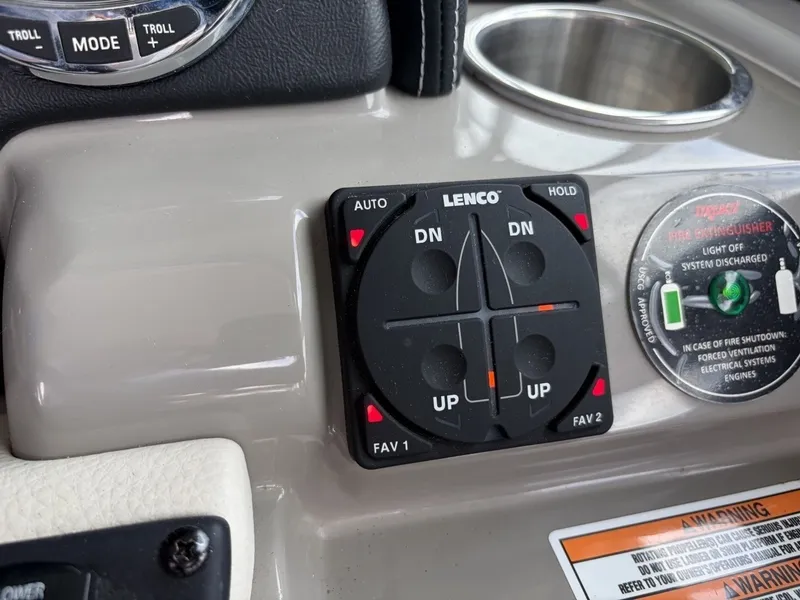 Slide: The Image of Crownline Boats Eclipse E30 2018 - 7529459