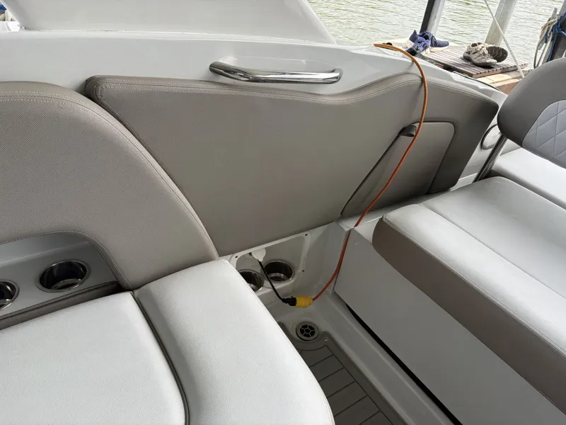 Slide: The Image of Crownline Boats Eclipse E30 2018 - 6065688