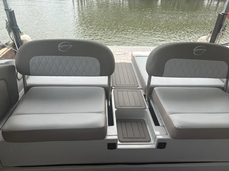 Slide: The Image of Crownline Boats Eclipse E30 2018 - 6065694
