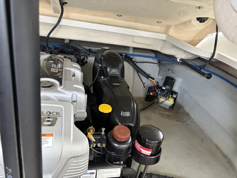 Slide: The Image of Crownline Boats Eclipse E30 2018 - 7529473