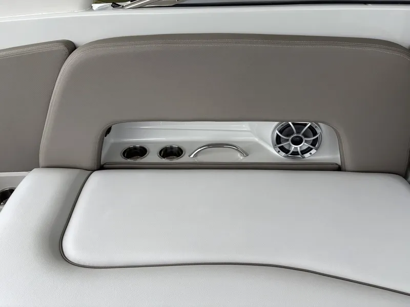 Slide: The Image of Crownline Boats Eclipse E30 2018 - 7529457