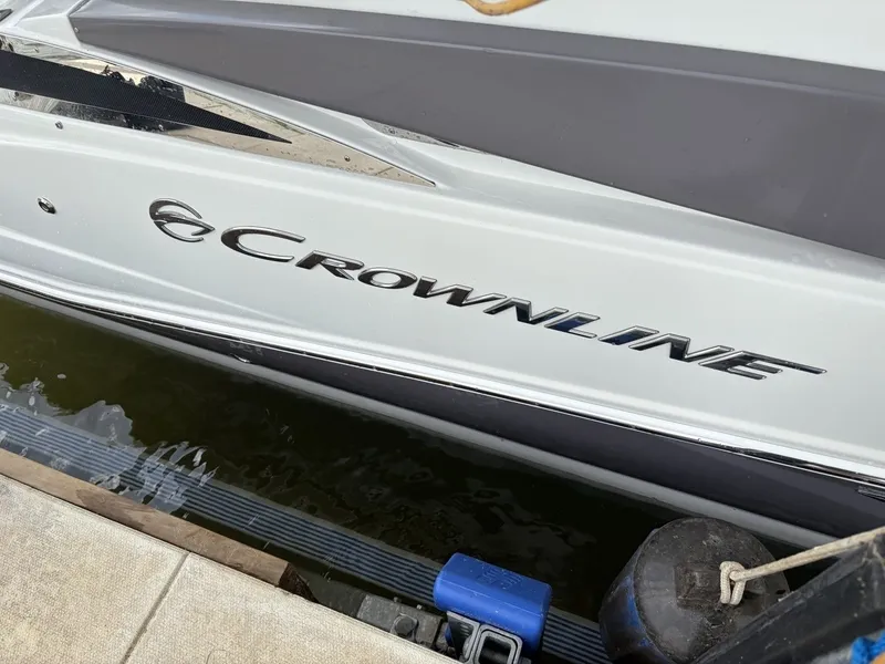 Slide: The Image of Crownline Boats Eclipse E30 2018 - 7529444