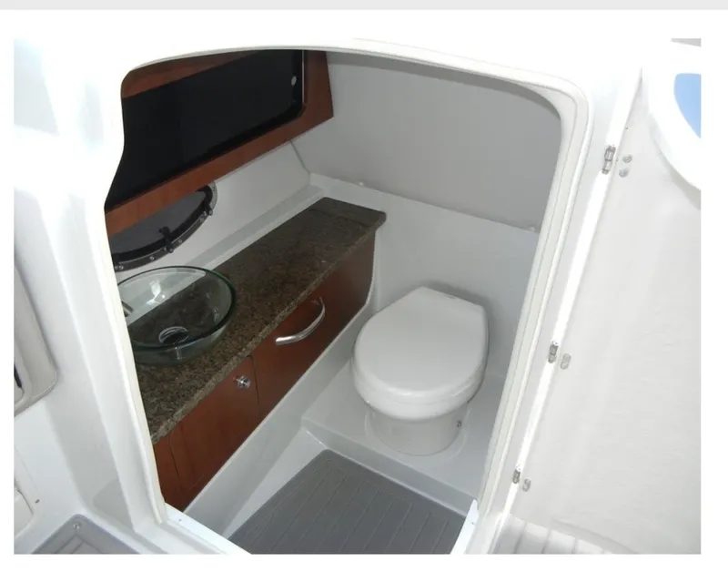 Slide: The Image of Crownline Boats Eclipse E30 2018 - 7529441