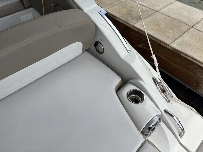 Slide: The Image of Crownline Boats Eclipse E30 2018 - 7529452