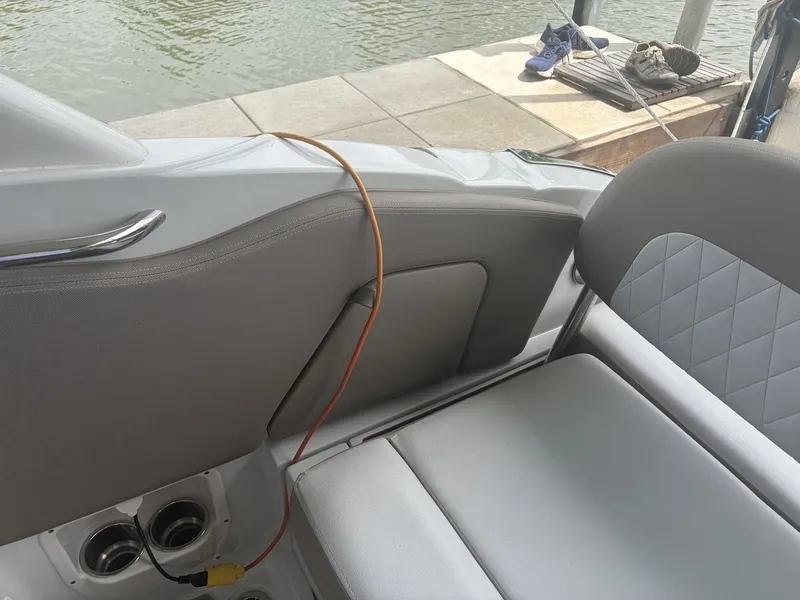 Slide: The Image of Crownline Boats Eclipse E30 2018 - 7529492