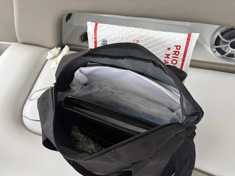 Slide: The Image of Crownline Boats Eclipse E30 2018 - 7529445