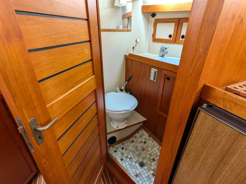 Slide: The Image of Nauticat 44 1985 - 6051138