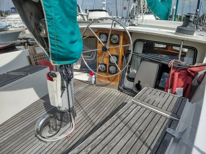 Slide: The Image of Nauticat 44 1985 - 7381885